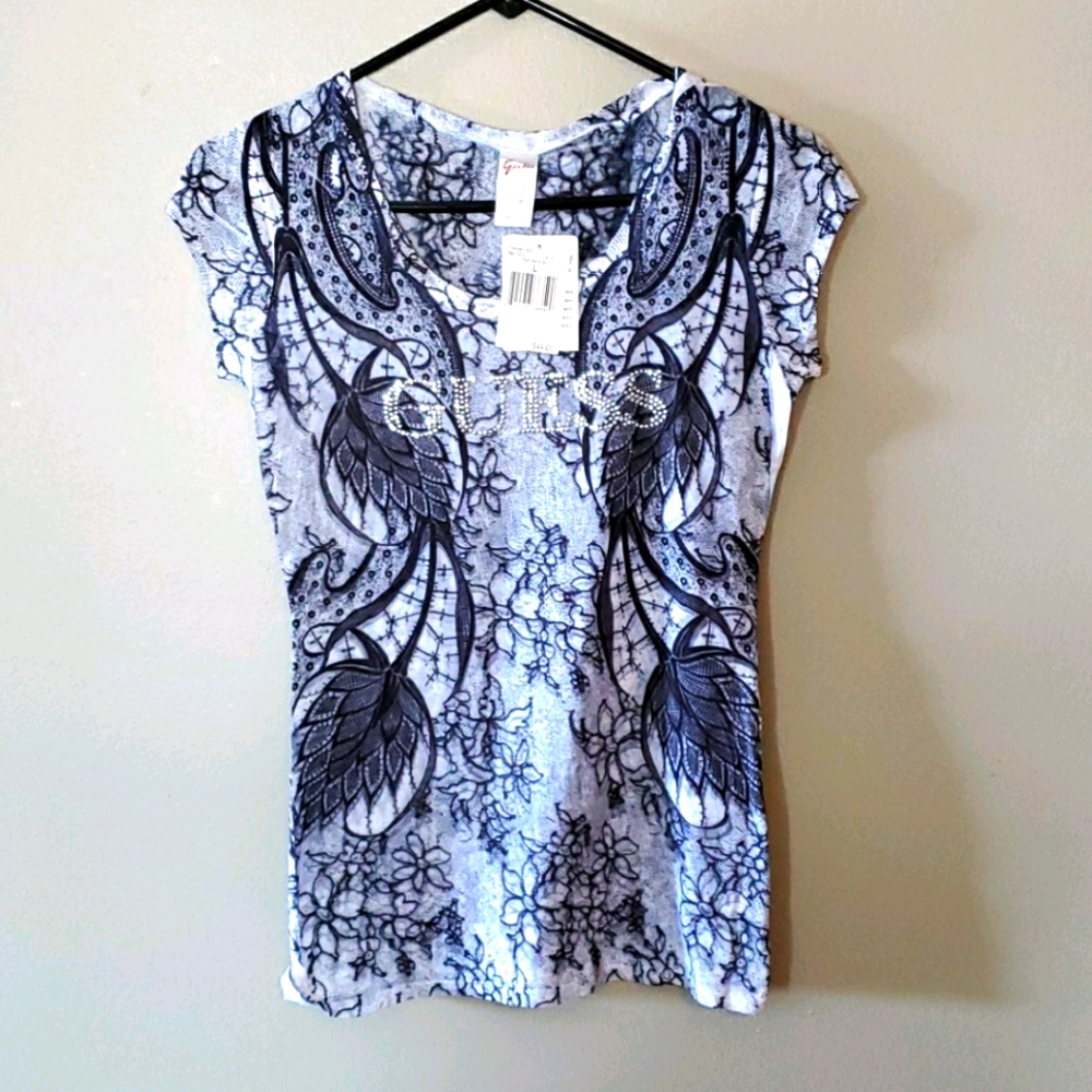 NWT Guess Tshirt